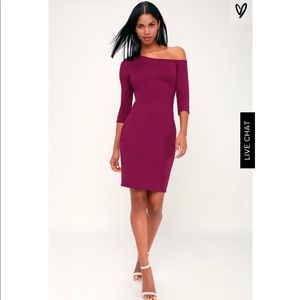 NWT LULUS MAGENTA OFF-THE-SHOULDER DRESS